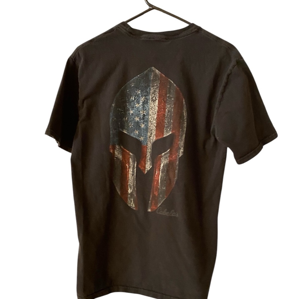 Cabela's Black Tee with American Flag Design on back size medium